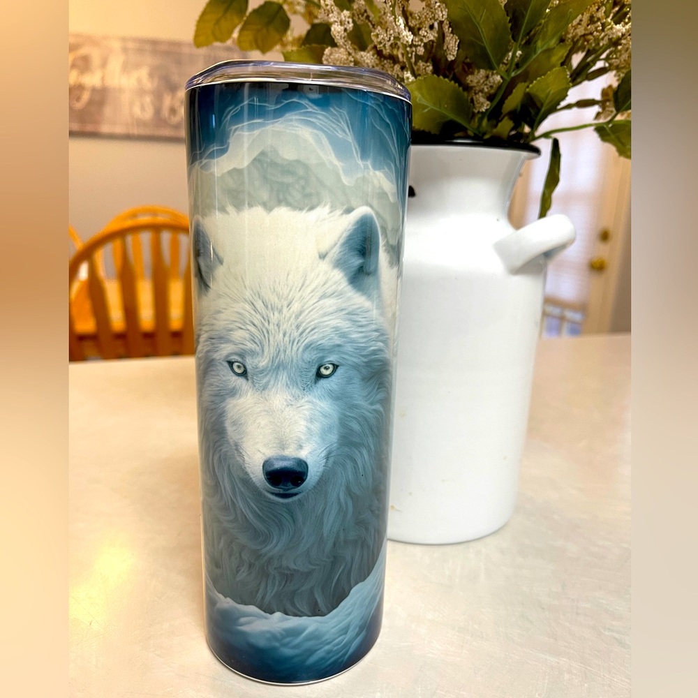20 oz. Tumbler. Big white bear 🐻